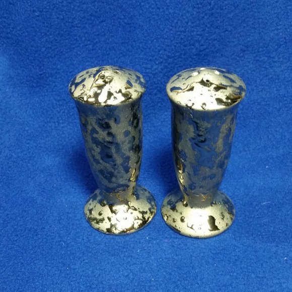 Weeping Gold Salt and Pepper Shaker Set 1940's MCM Weeping Gold Over Porcelain - Picture 6 of 10